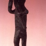 Antas-Fluminimmagiore (CA). Figurina votiva in bronzo dalla tomba n. 3 (X sec. a.C.).
